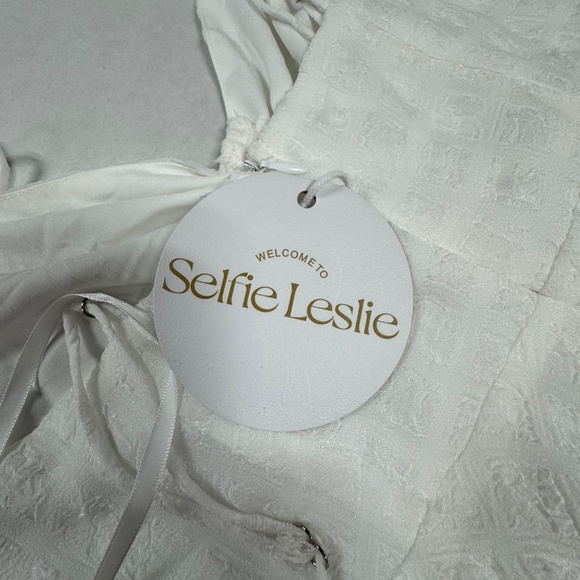 Selfie Leslie Ruffle Hem‎ Babydoll Dress White - Size S - NEW With Tags. - Picture 10 of 14
